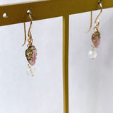 トルマリンリーフとオパールのコンパクトピアス