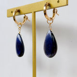 バフトップカットの大粒アイオライトの一石ピアスチャーム