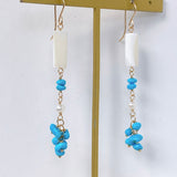 スリーピングビューティーターコイズとホワイトシェル、淡水パールのピアス