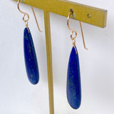 大きなラピスラズリの一粒ピアス