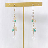 ラウンドカットオパールとソノランターコイズのロングピアス