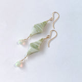 グリーンジャスパーとオパールのピアス