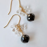 ブラックスピネルとダブルポイント水晶のブーケピアス