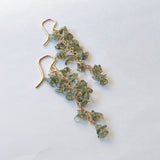 モルダバイトのふさふさピアス