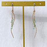 コロンビア産エメラルドのドロップカービングピアス