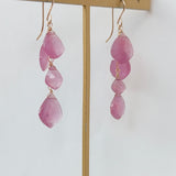 ピンクサファイアのグラデーションピアス