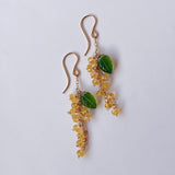 ヘリオドールとサーペンティンのミモザピアス