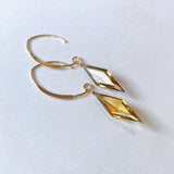 ロゼンジステップカットシトリンの一粒ピアスB