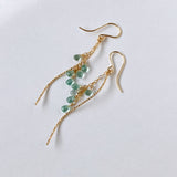 コロンビア産エメラルドのドロップカービングピアス