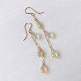 ドロップカットオパールの三連ピアス