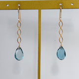 ロンドンブルートパーズのダイヤチェーンのピアス