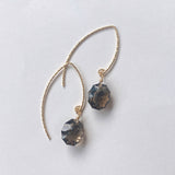 スモーキークォーツの一粒ピアス