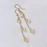 ドロップカットオパールの三連ピアス