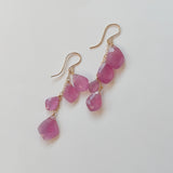 ピンクサファイアのグラデーションピアス