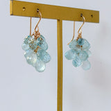 アクアマリンのボンボンピアス