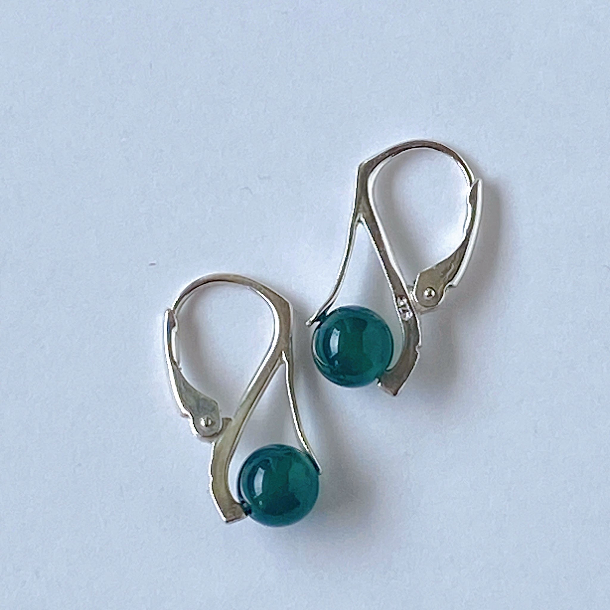 Silver925 グアテマラ産翡翠のレバーバックピアス – MUUKOJI