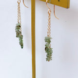 モルダバイトのダブルラインピアス