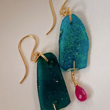 ローマングラスとルビーのピアス