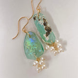 ローマングラスと淡水パールのフリルピアス