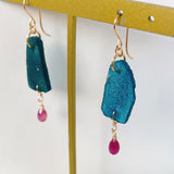 ローマングラスとルビーのピアス