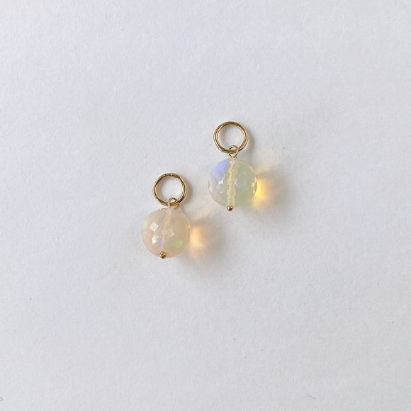 【YN様専用】ラウンドカットオパールの一石ピアスチャーム（イエロー）