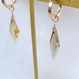 ロゼンジステップカットシトリンの一石ピアスチャーム