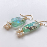 ローマングラスと淡水パールのフリルピアス