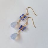 天然ブルーカルセドニーとタンザナイトのピアス