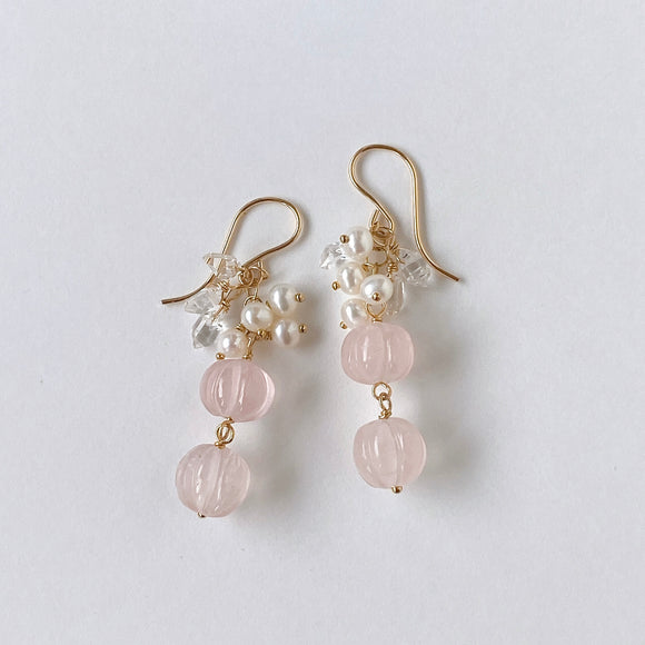 ローズクォーツと両剣水晶、淡水パールのピアス