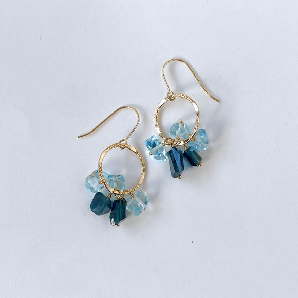 ブルートパーズのリングピアス