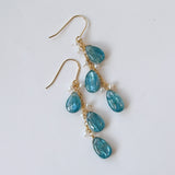 カイヤナイトと淡水パールのピアス