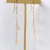 ドロップカットオパールの三連ピアス