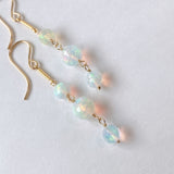 ラウンドカットオパールの三連ピアス