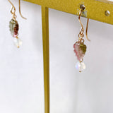 トルマリンリーフとオパールのコンパクトピアス