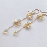 ラウンドカットオパールとアコヤベビーパールのロングピアス