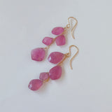 ピンクサファイアのグラデーションピアス