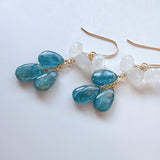 カイヤナイトとムーンストーンのブーケピアス