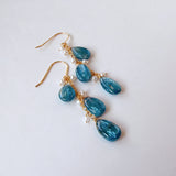 カイヤナイトと淡水パールのピアス