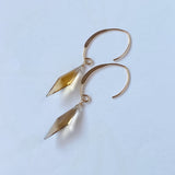 ロゼンジステップカットシトリンの一粒ピアスB