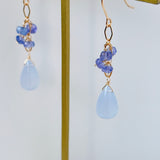 天然ブルーカルセドニーとタンザナイトのピアス