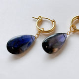 バフトップカットの大粒アイオライトの一石ピアスチャーム