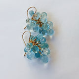 アクアマリンのボンボンピアス