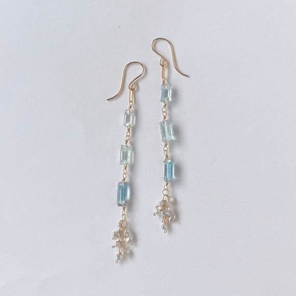アクアマリンとアコヤケシパールのロングピアス