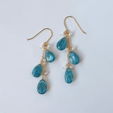 カイヤナイトと淡水パールのピアス