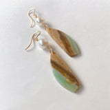 オパライズドウッドとアコヤパールのピアス5-31