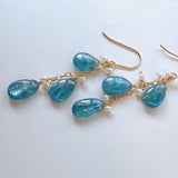 カイヤナイトと淡水パールのピアス