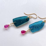 ローマングラスとルビーのピアス