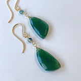 サーペンティンとグリーンサファイアのピアス