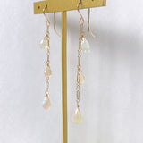 ドロップカットオパールの三連ピアス