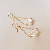 butterfly pearl swing earrings 